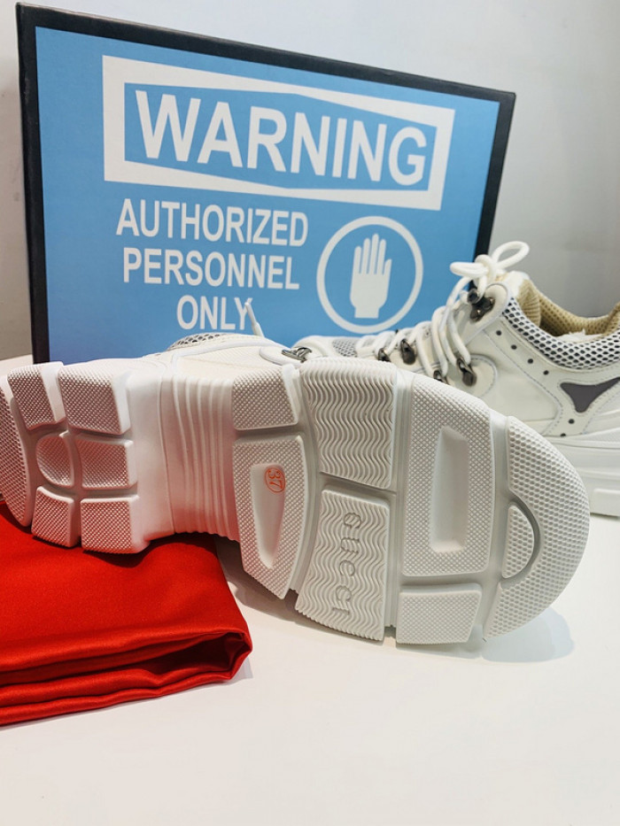 G*u*i1 journey flashtrek jewel crystal low boot