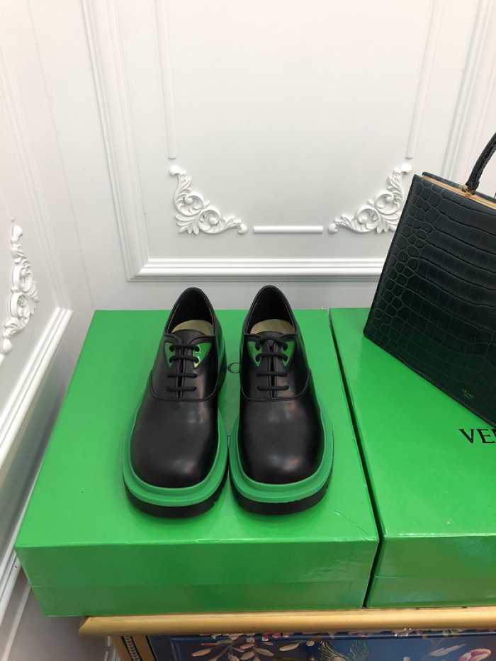 botteg*Ve*ne*ta tire leather ankle boots