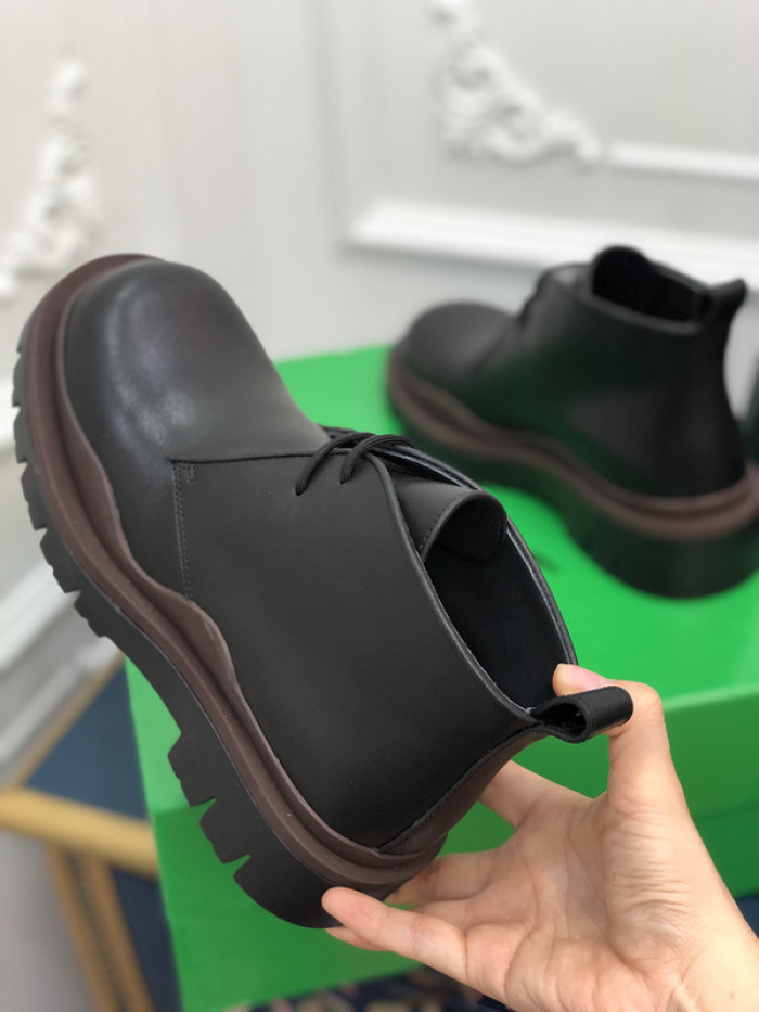 botteg*Ve*ne*ta tire leather ankle boots