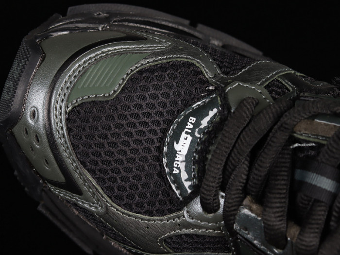 blcg runner sneaker ( deep green )