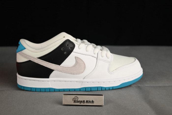 nike sb dunk low "laser blue" bq6817-101