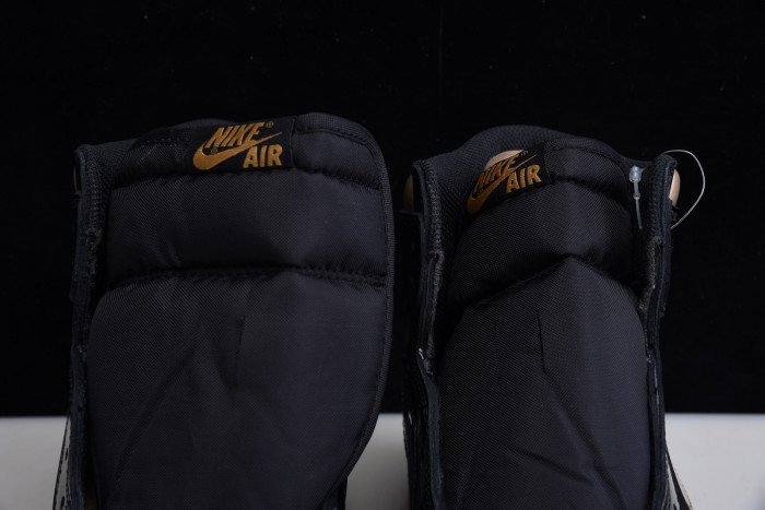 air jordan 1 retro high og black/metallic gold 555088-032